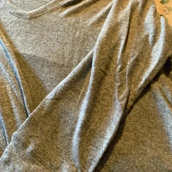 Top for Women’s Long Sleeve Gray Size XL - Picture 6 of 7